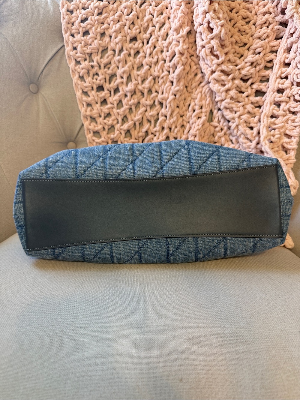 Coach Evelyn Shoulder Bag in Regenerative Cotton with Quilting - Picture 4 of 5